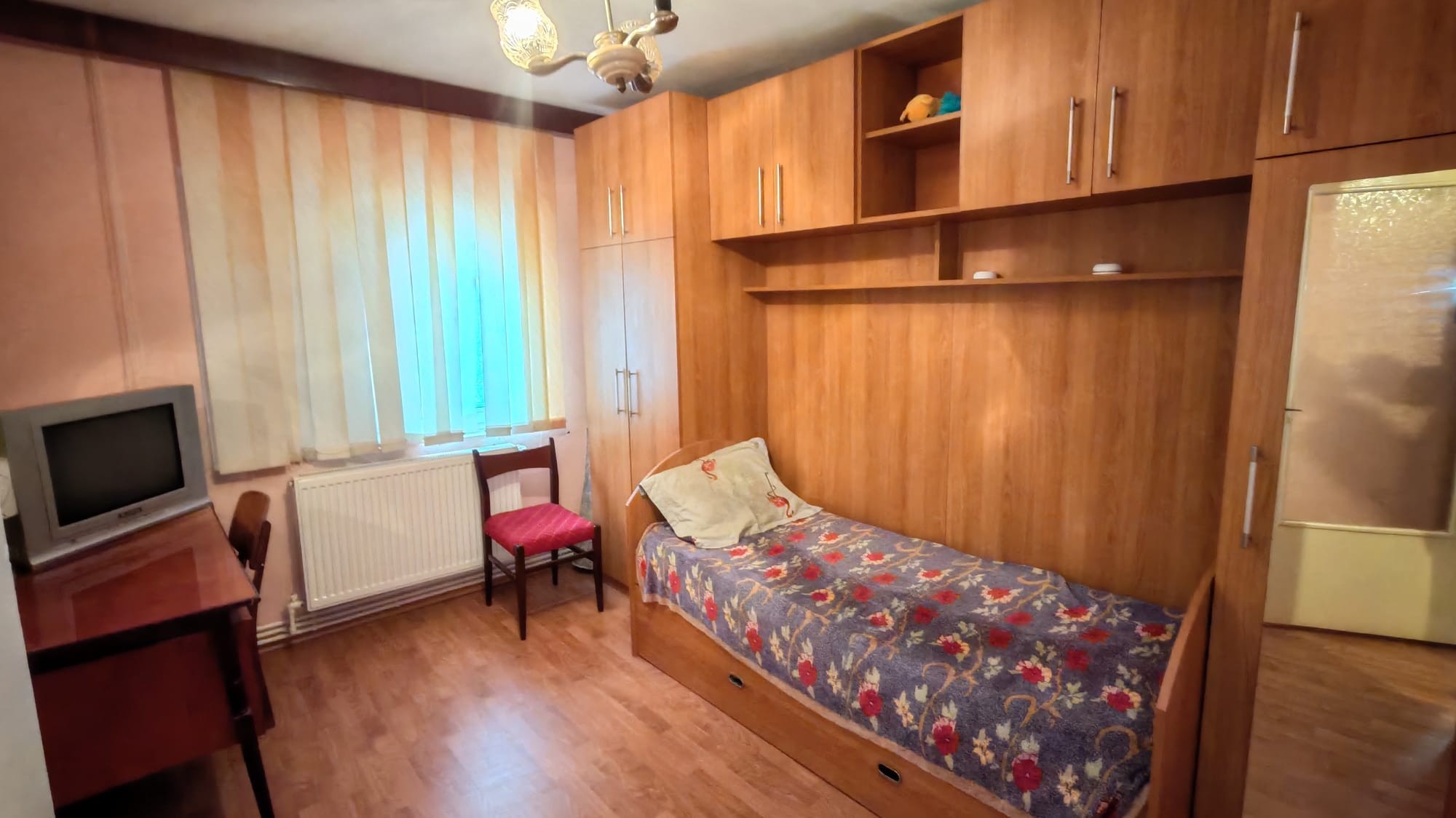 De inchiriat, apartament 3 camere I.C.Frimu
